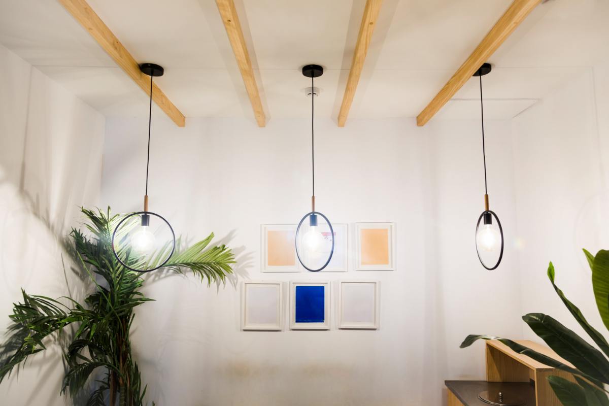 Hoe kun je het beste hanglampen schoonmaken?